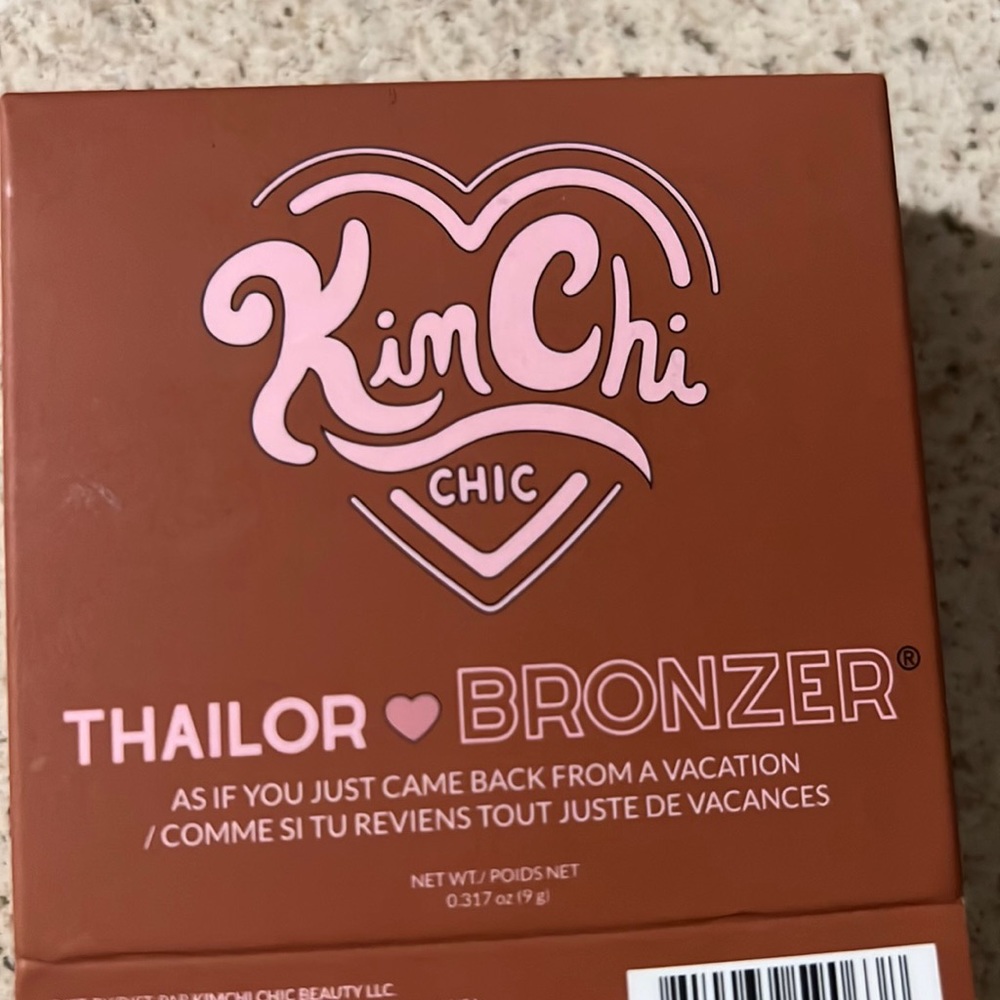Kim Chi Chuc bronzer